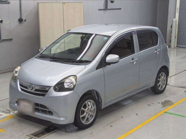 2011 Daihatsu Mira es