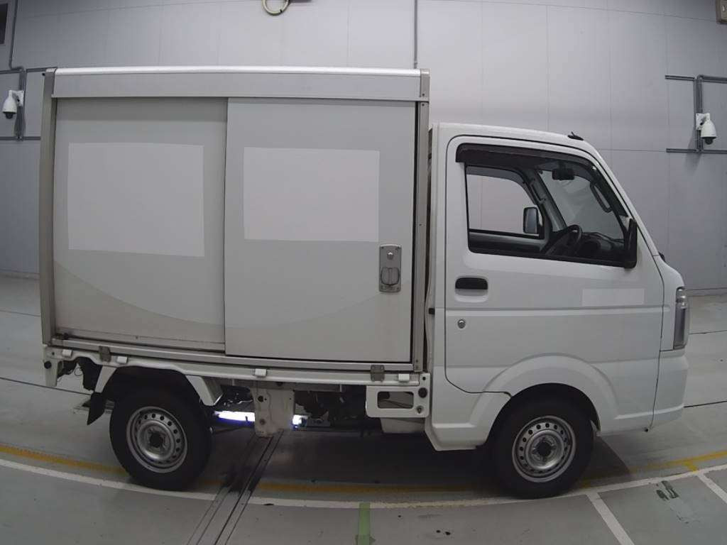 2018 Suzuki Carry Truck DA16T[2]