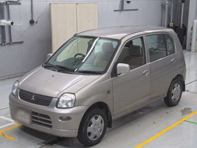 2005 Mitsubishi Minica