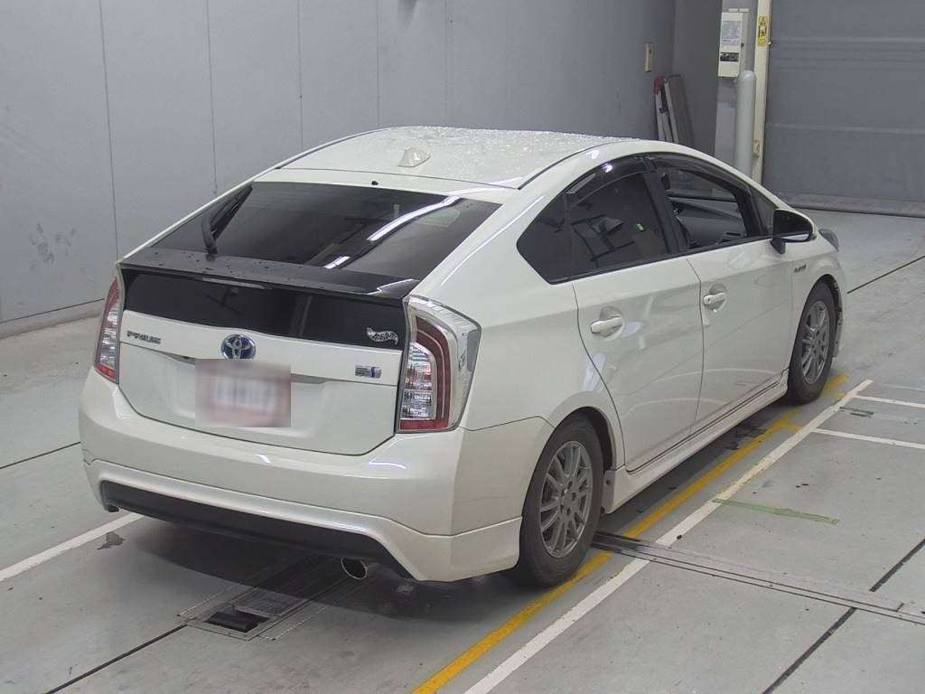 2014 Toyota Prius ZVW30[1]