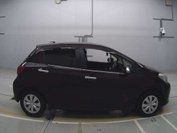 2015 Toyota Vitz