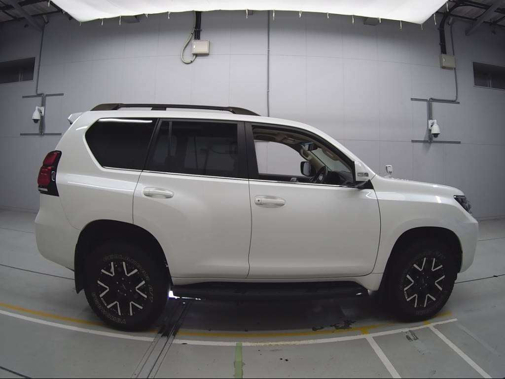 2019 Toyota Land Cruiser Prado GDJ150W[2]