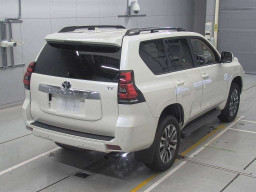 2023 Toyota Land Cruiser Prado