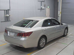 2014 Toyota Crown