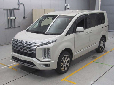 2021 Mitsubishi Delica D5