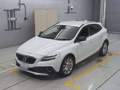 2018 Volvo V40