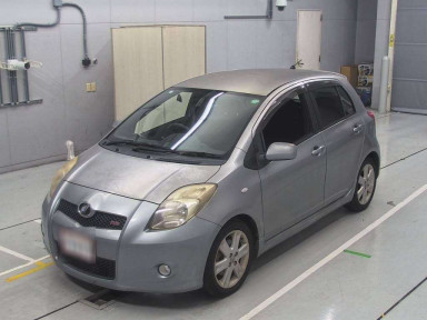 2005 Toyota Vitz