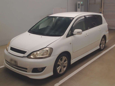 2003 Toyota Ipsum