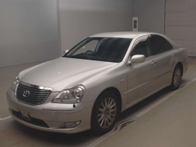 2004 Toyota Crown Majesta