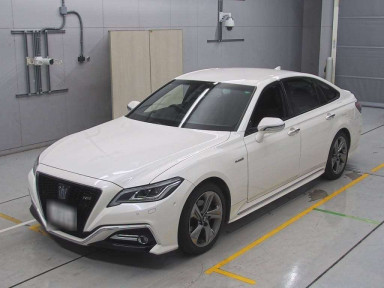 2019 Toyota Crown Hybrid