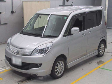 2013 Mitsubishi Delica D2