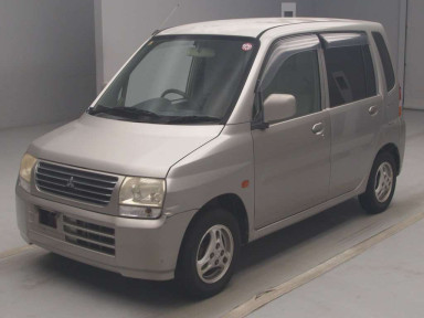 2000 Mitsubishi Toppo Bj