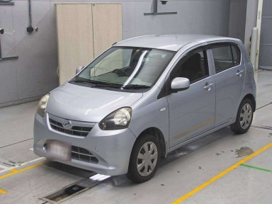 2011 Daihatsu Mira es