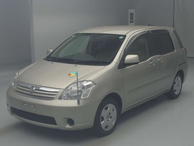 2005 Toyota Raum