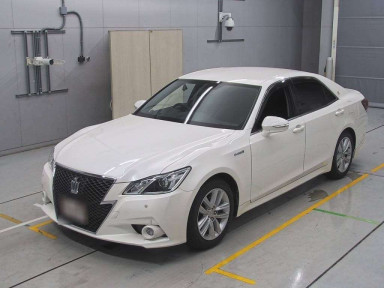 2013 Toyota Crown Hybrid