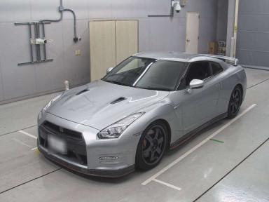 2015 Nissan GT-R