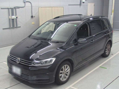 2016 Volkswagen Golf Touran