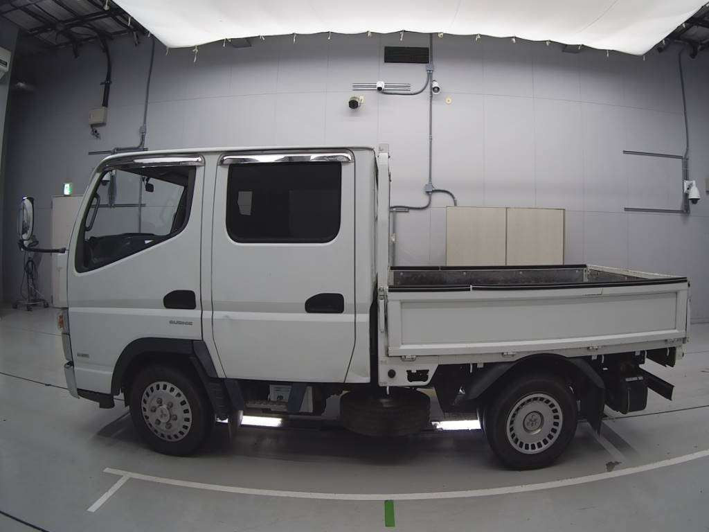 2011 Mitsubishi Fuso Canter FBA00[2]