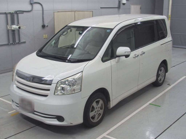 2009 Toyota Noah