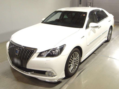 2015 Toyota Crown Majesta