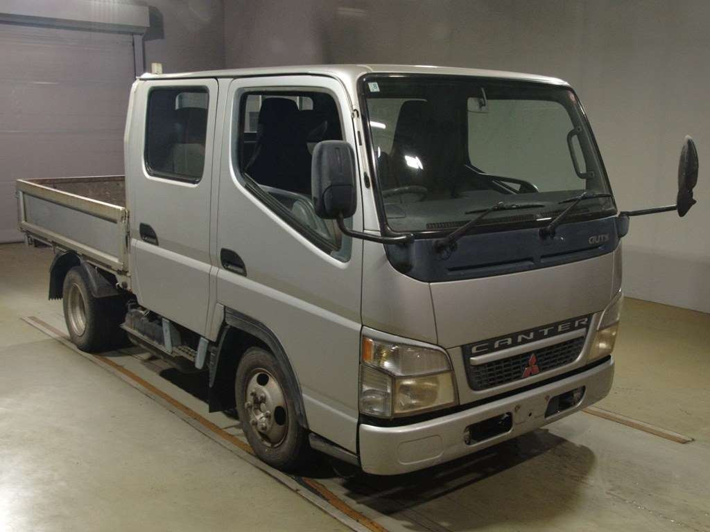 2004 Mitsubishi Fuso Canter Guts FB700B[2]