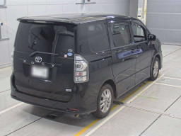 2010 Toyota Voxy