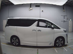 2018 Toyota Vellfire