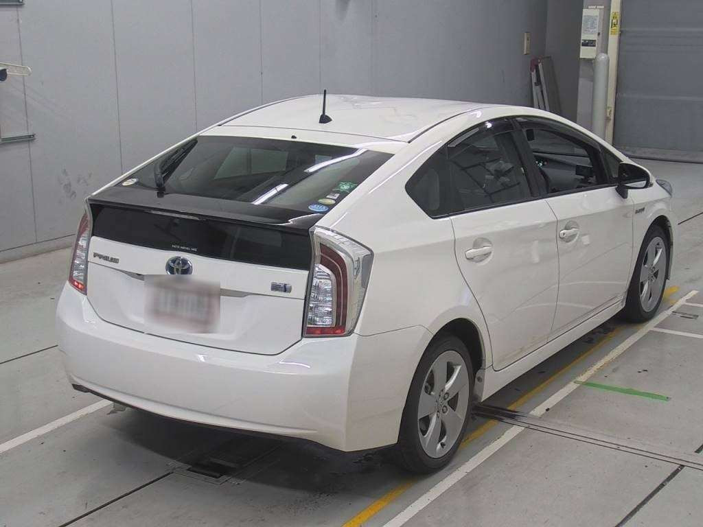 2012 Toyota Prius ZVW30[1]