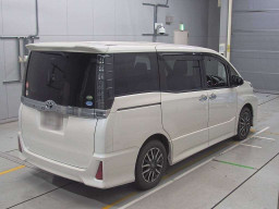 2015 Toyota Voxy