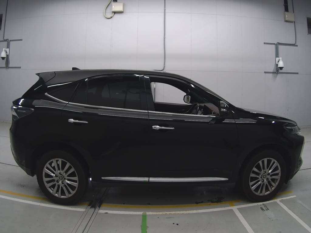 2016 Toyota Harrier ZSU60W[2]