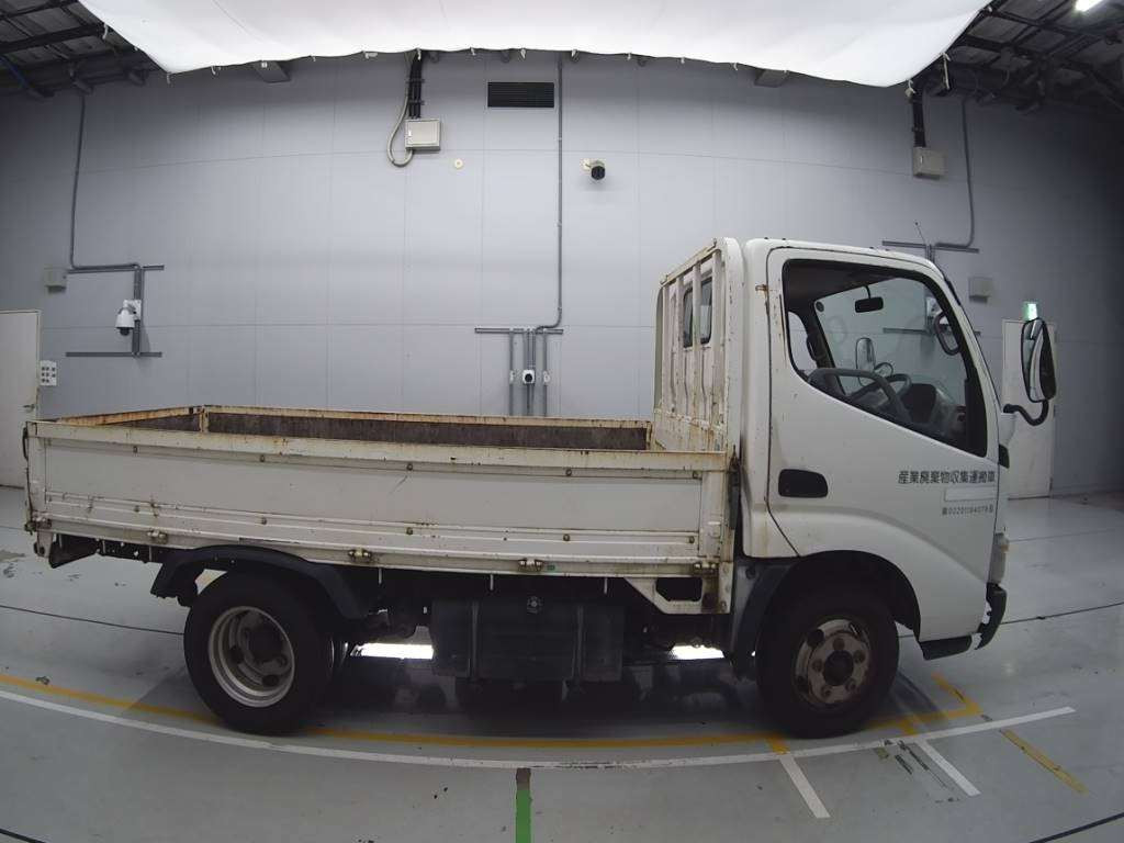 2007 Toyota Dyna Truck XZU308[2]