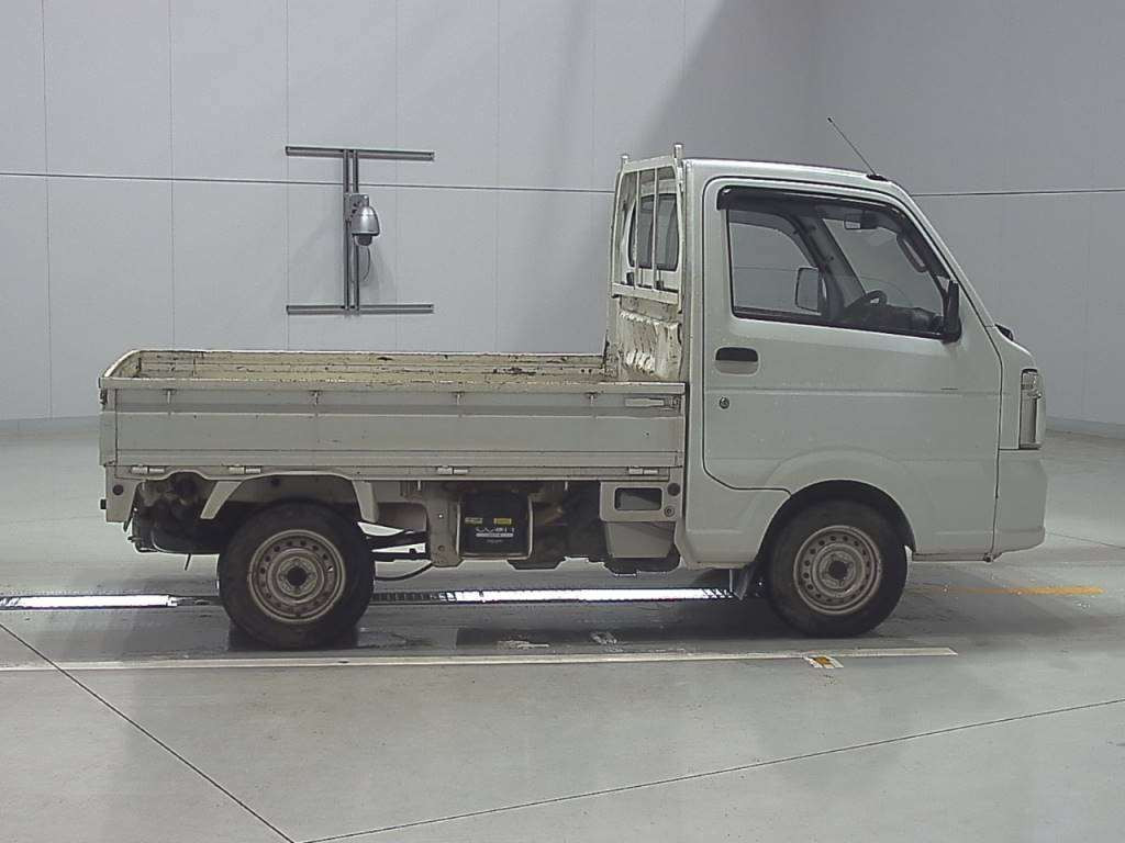 2014 Suzuki Carry Truck DA16T[2]