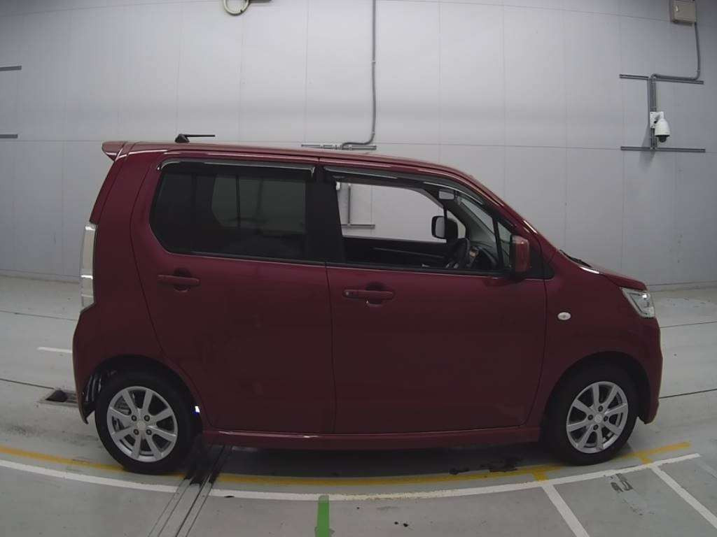 2013 Suzuki WAGON R STINGRAY MH34S[2]