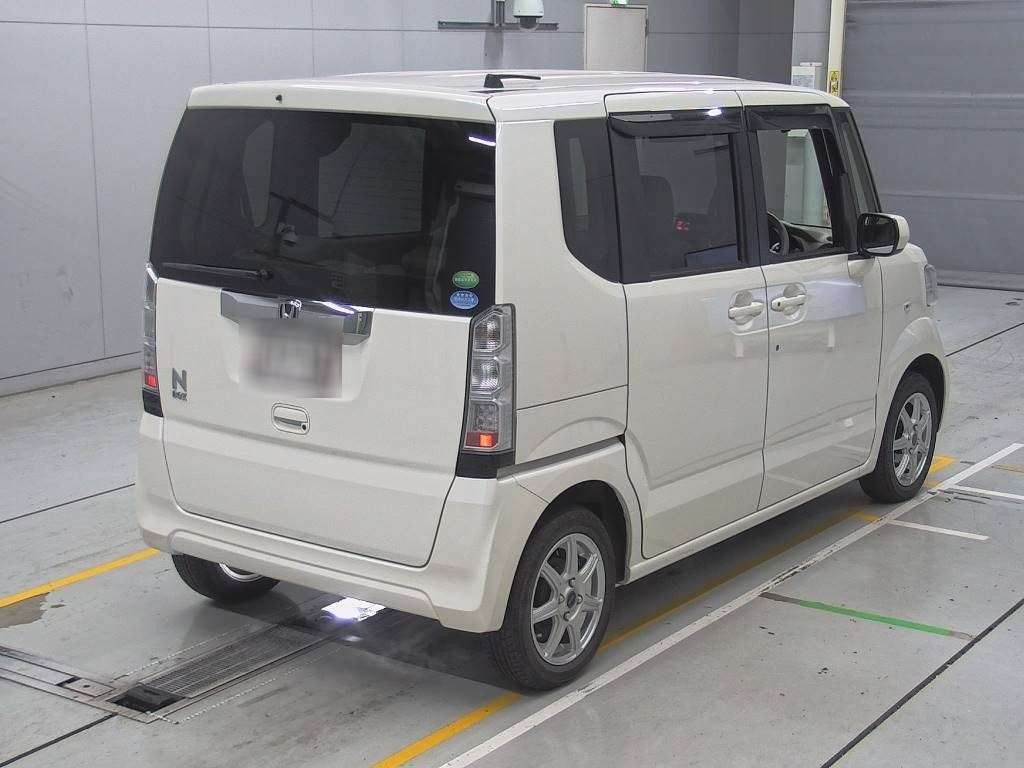 2017 Honda N-BOX JF1[1]