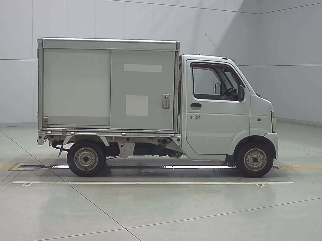 2013 Suzuki Carry Truck DA63T[2]