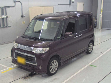 2010 Daihatsu Tanto