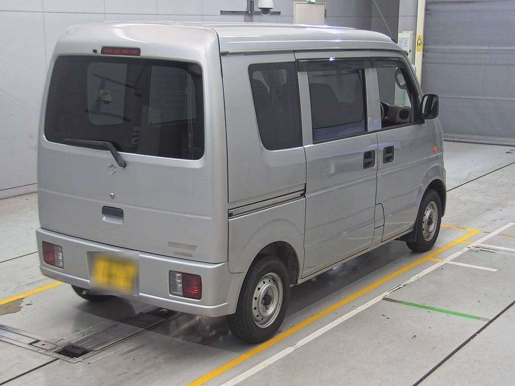 2011 Suzuki Every DA64V[1]