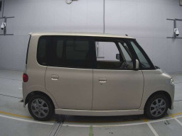 2005 Daihatsu Tanto