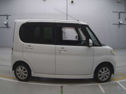 2009 Daihatsu Tanto Custom