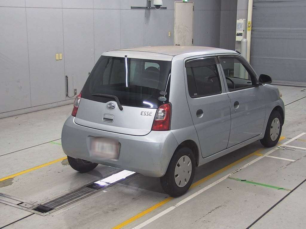 2010 Daihatsu Esse L235S[1]