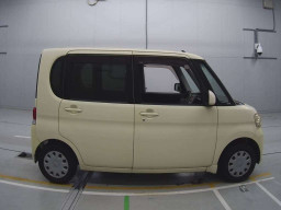 2009 Daihatsu Tanto