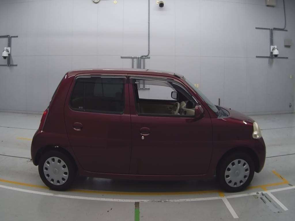 2010 Daihatsu Esse L235S[2]