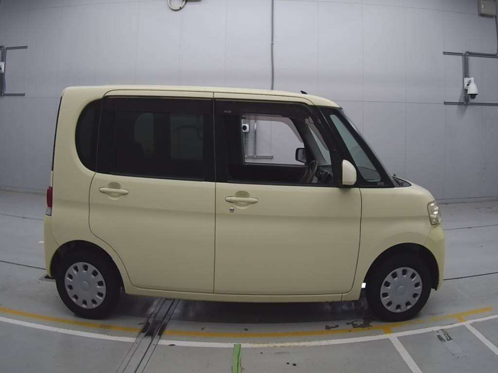 2010 Daihatsu Tanto L375S[2]