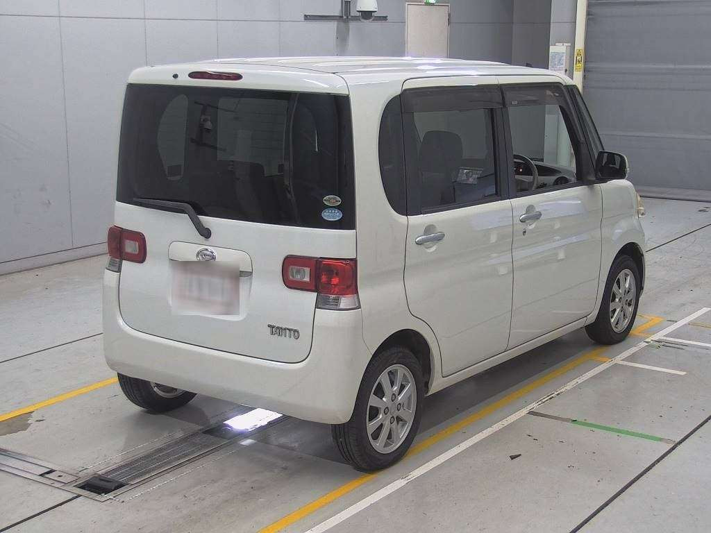 2010 Daihatsu Tanto L375S[1]