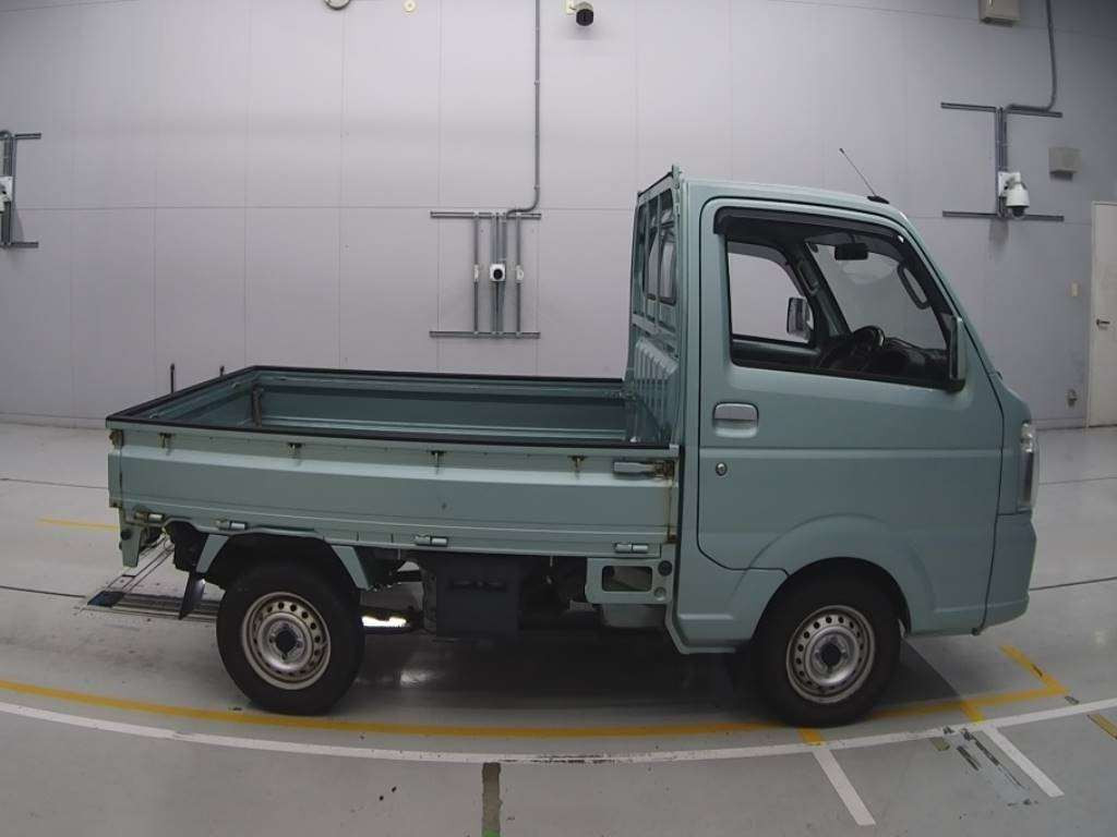 2017 Suzuki Carry Truck DA16T[2]