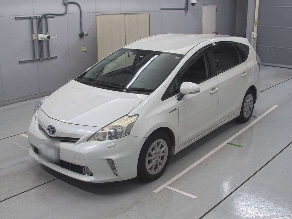 2013 Toyota Prius alpha ZVW41W[0]