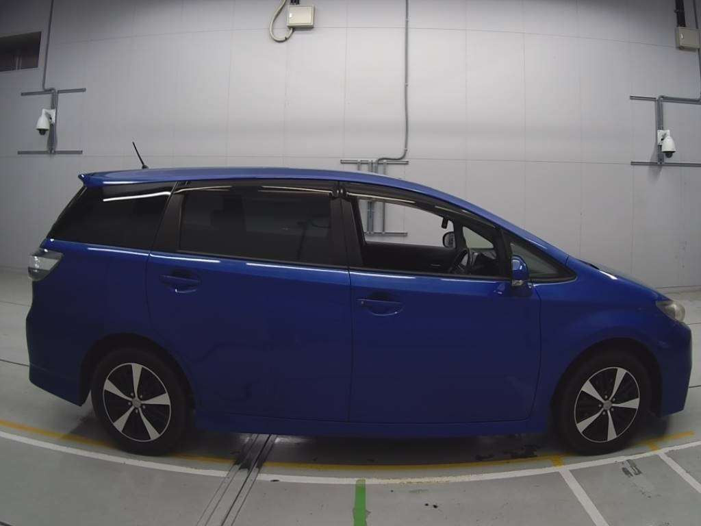 2014 Toyota Wish ZGE20W[2]