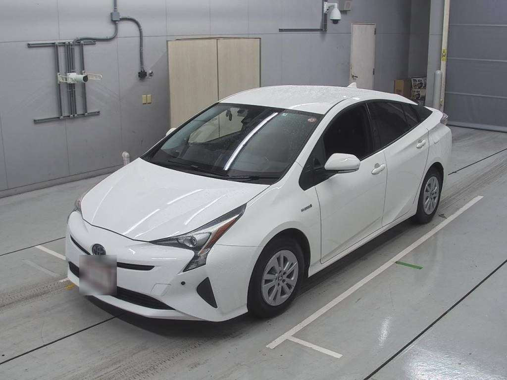 2017 Toyota Prius ZVW50[0]