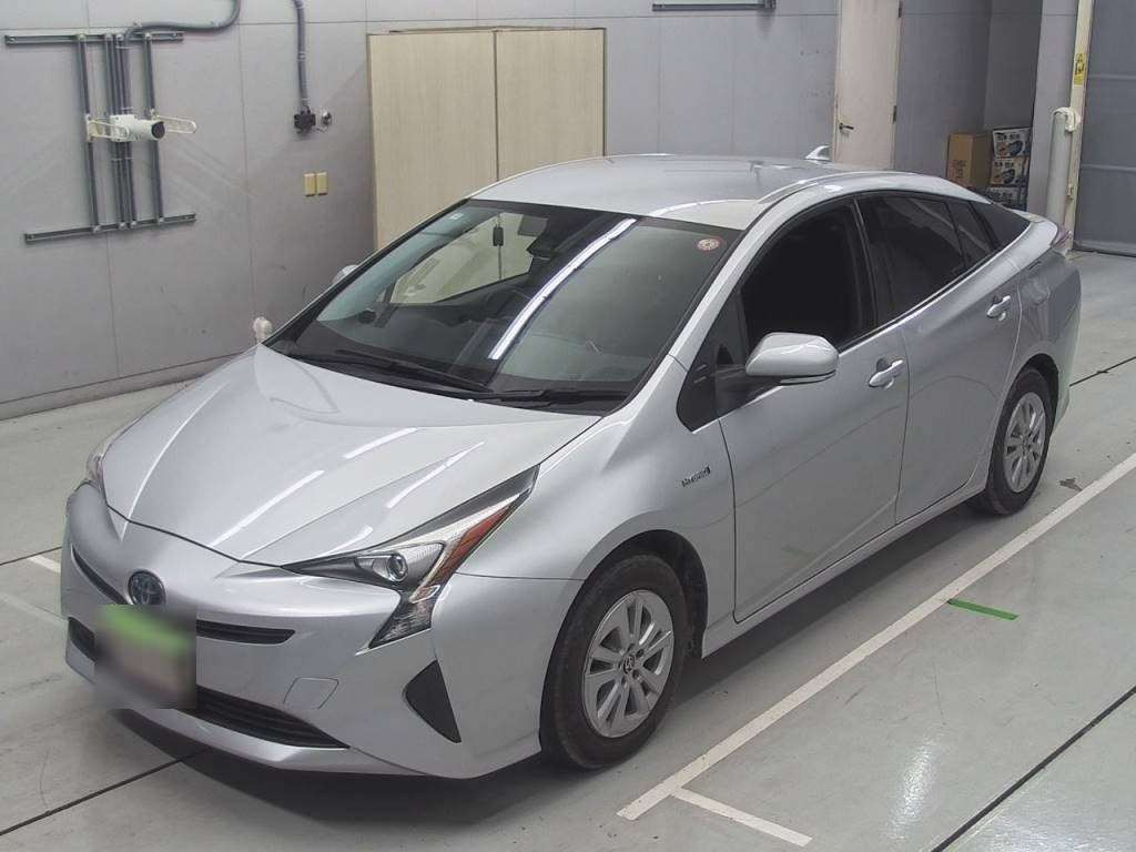 2017 Toyota Prius ZVW55[0]