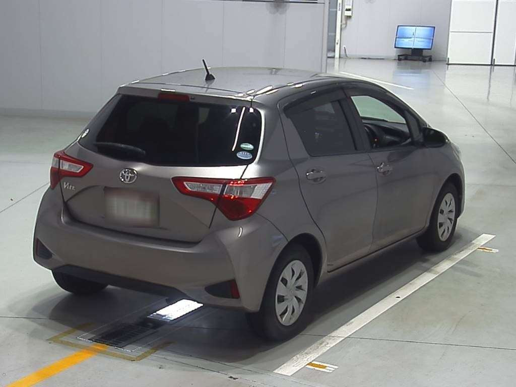 2017 Toyota Vitz NSP130[1]